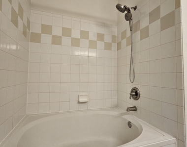 13810 Sutton Park Drive - Photo Thumbnail 11
