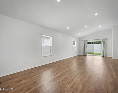 829 Cordova Palms Parkway - Photo Thumbnail 14