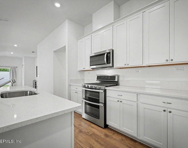 829 Cordova Palms Parkway - Photo Thumbnail 10