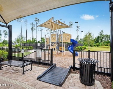 829 Cordova Palms Parkway - Photo Thumbnail 37
