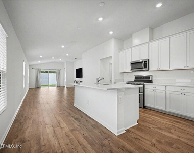 829 Cordova Palms Parkway - Photo Thumbnail 9