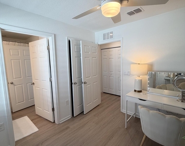 8326 Zenith Circle - Photo Thumbnail 10