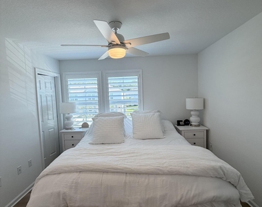 8326 Zenith Circle - Photo Thumbnail 7