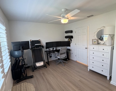 8326 Zenith Circle - Photo Thumbnail 18
