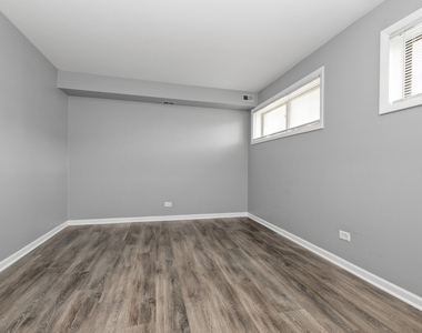 2214 Country Club Drive - Photo Thumbnail 13