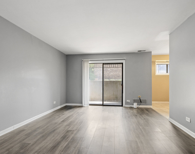 2214 Country Club Drive - Photo Thumbnail 1