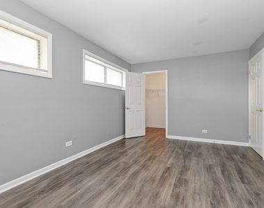 2214 Country Club Drive - Photo Thumbnail 14