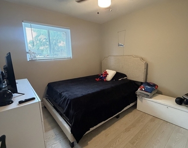 201 Fairwood Drive - Photo Thumbnail 12