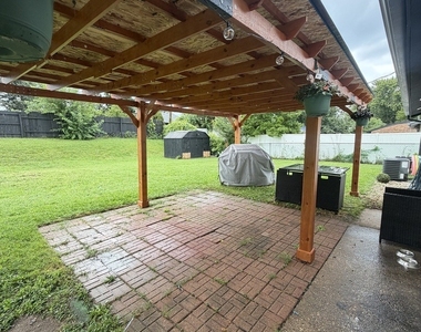 201 Fairwood Drive - Photo Thumbnail 17