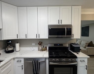 201 Fairwood Drive - Photo Thumbnail 8