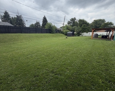 201 Fairwood Drive - Photo Thumbnail 18
