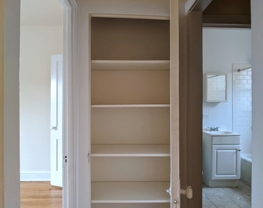 2651 N Spaulding Avenue - Photo Thumbnail 12