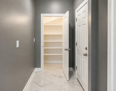 7817 S Aberdeen Street - Photo Thumbnail 11
