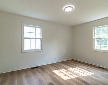 1075 Aspen Drive - Photo Thumbnail 15