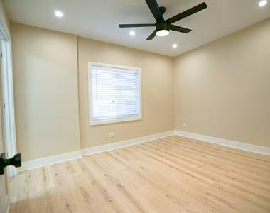 3703 W Palmer Street - Photo Thumbnail 8