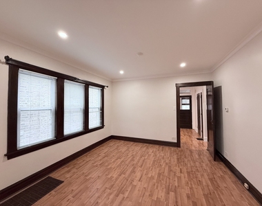4950 N Marmora Avenue - Photo Thumbnail 1