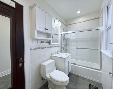 4950 N Marmora Avenue - Photo Thumbnail 11