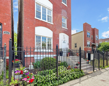 2953 W Warren Boulevard - Photo Thumbnail 2