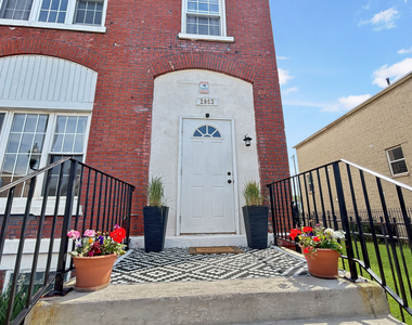 2953 W Warren Boulevard - Photo Thumbnail 4