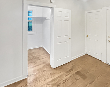 2953 W Warren Boulevard - Photo Thumbnail 12