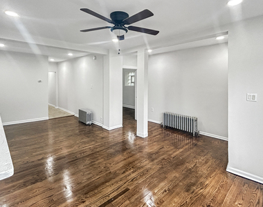 2953 W Warren Boulevard - Photo Thumbnail 8