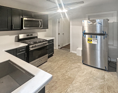 2953 W Warren Boulevard - Photo Thumbnail 11