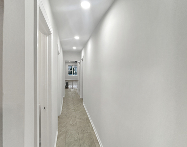 2953 W Warren Boulevard - Photo Thumbnail 27