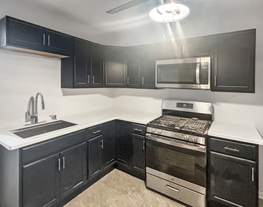 2953 W Warren Boulevard - Photo Thumbnail 10