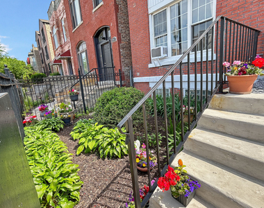 2953 W Warren Boulevard - Photo Thumbnail 3