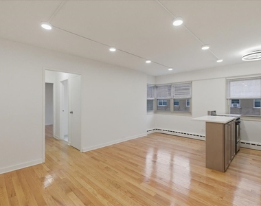5630 N Sheridan Road - Photo Thumbnail 5