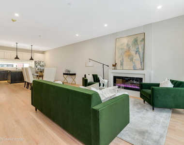 6915 N Western Avenue - Photo Thumbnail 4