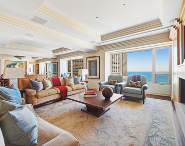 800 N Michigan Avenue - Photo Thumbnail 5