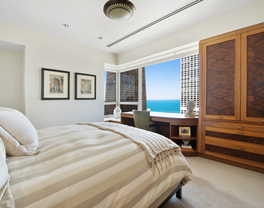 800 N Michigan Avenue - Photo Thumbnail 26