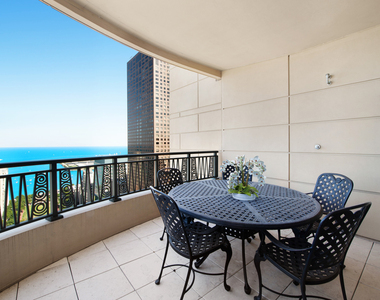 800 N Michigan Avenue - Photo Thumbnail 22