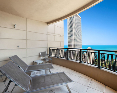 800 N Michigan Avenue - Photo Thumbnail 18