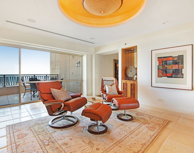 800 N Michigan Avenue - Photo Thumbnail 21
