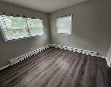 2 N Broadway Avenue - Photo Thumbnail 8