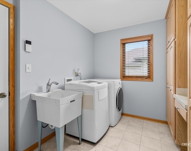 610 High Grove Drive - Photo Thumbnail 4
