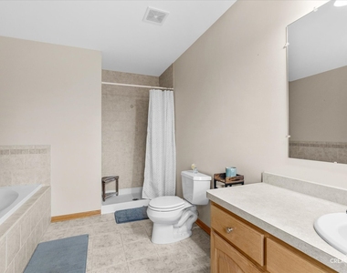 610 High Grove Drive - Photo Thumbnail 15