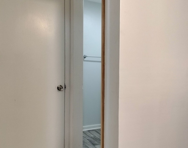 7910 S Muskegon Avenue - Photo Thumbnail 12