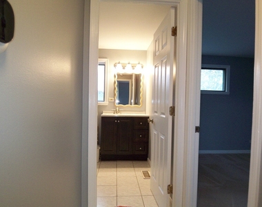34 N Salem Drive - Photo Thumbnail 9