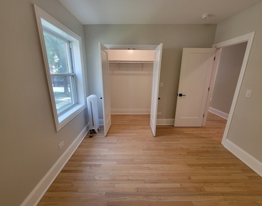 6422 N Richmond Street - Photo Thumbnail 8