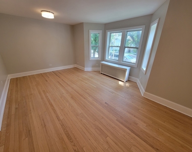 6422 N Richmond Street - Photo Thumbnail 4