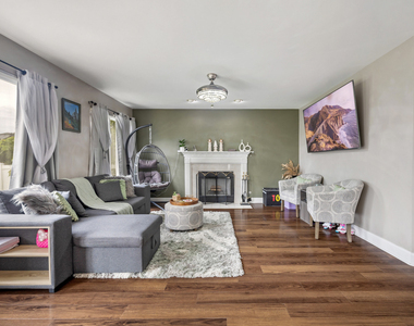 836 Tallgrass Drive - Photo Thumbnail 8