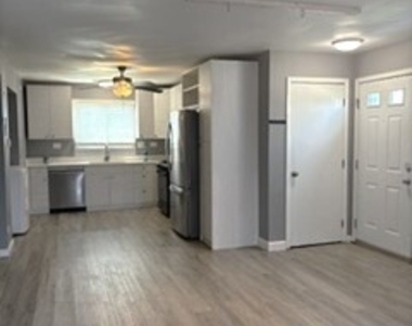 612 Rosner Drive - Photo Thumbnail 3