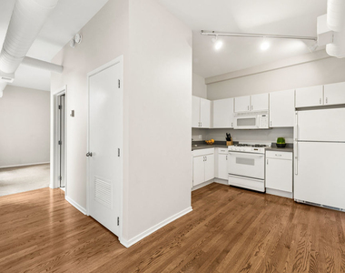 811 S Lytle Street - Photo Thumbnail 4