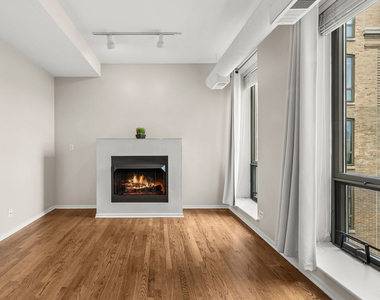 811 S Lytle Street - Photo Thumbnail 2