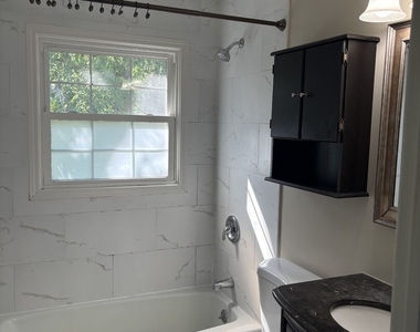 1613 Clyde Drive - Photo Thumbnail 6