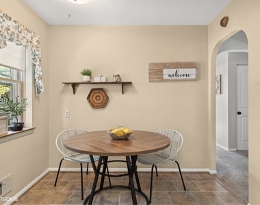 805 N Mitchell Avenue - Photo Thumbnail 9