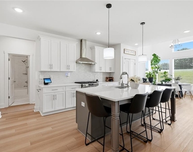 2049 Chestnut Oak Trail - Photo Thumbnail 13